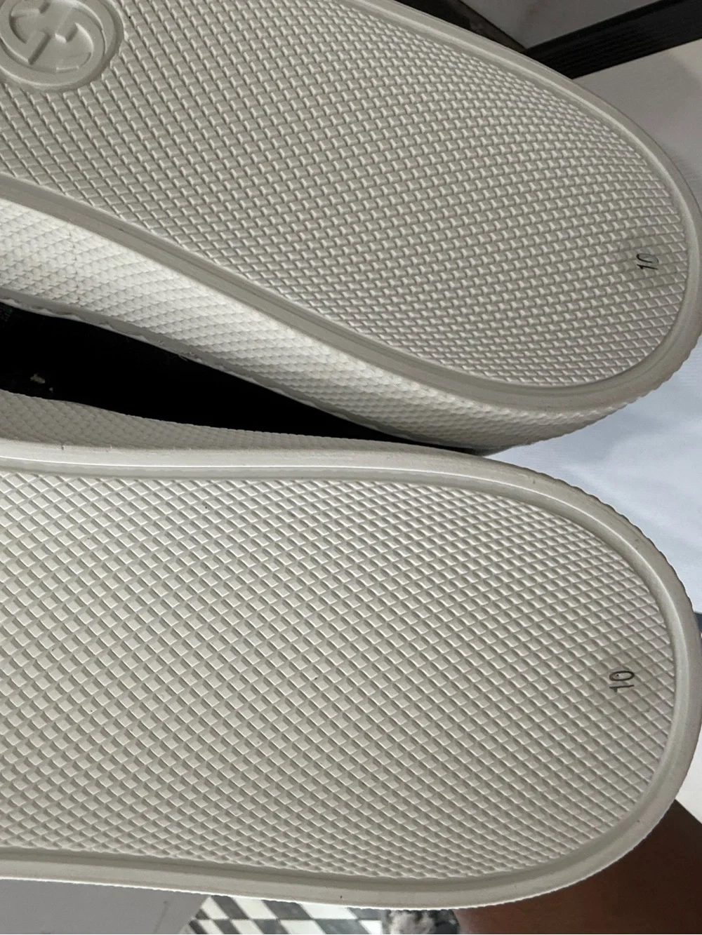 Gucci GG Supreme Men’s Slip On Sneakers